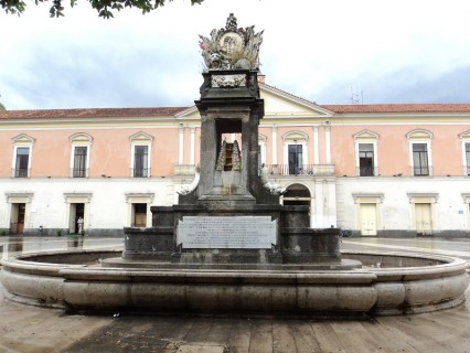 La Fontana Borbonica, opera di un allievo di Vanvitelli